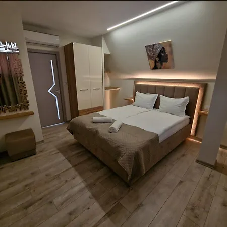 Διαμέρισμα Simon Sky View *